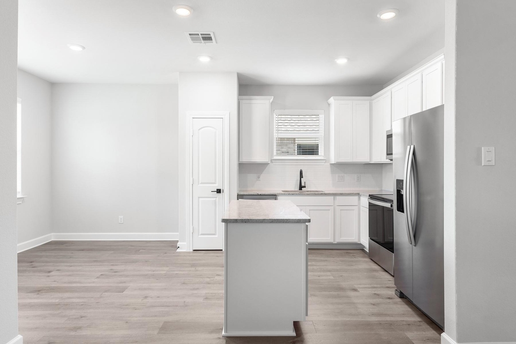 1021 Cedar Street - Photo 3