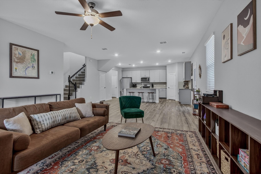 2617 Kings Canyon Mews - Photo 1