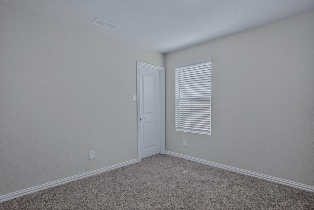 2617 Kings Canyon Mews - Photo 12