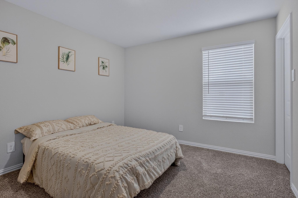 2617 Kings Canyon Mews - Photo 10