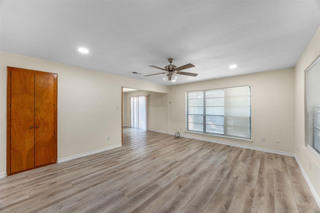 5221 Cordova Avenue - Photo 13