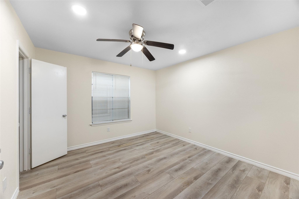 5221 Cordova Avenue - Photo 20