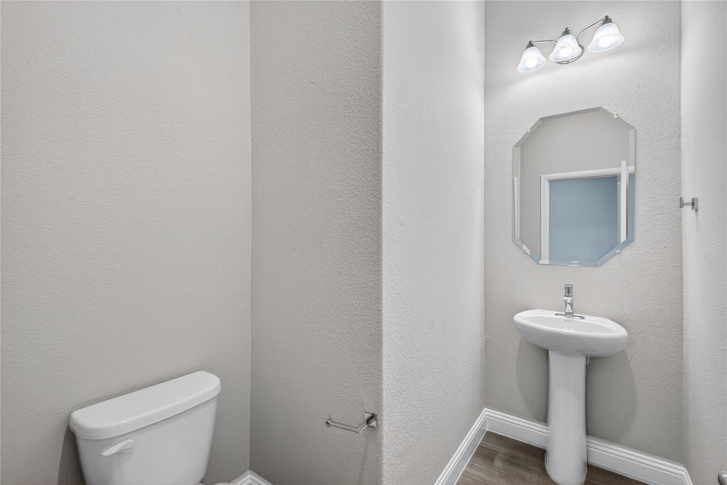 1026 Camphor Street - Photo 10