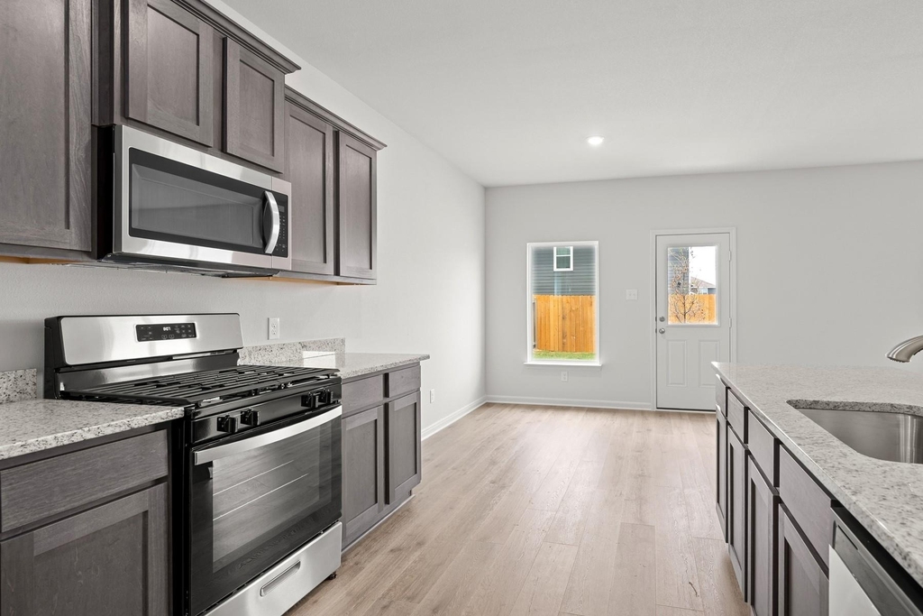 9621 Logan Square Drive - Photo 3