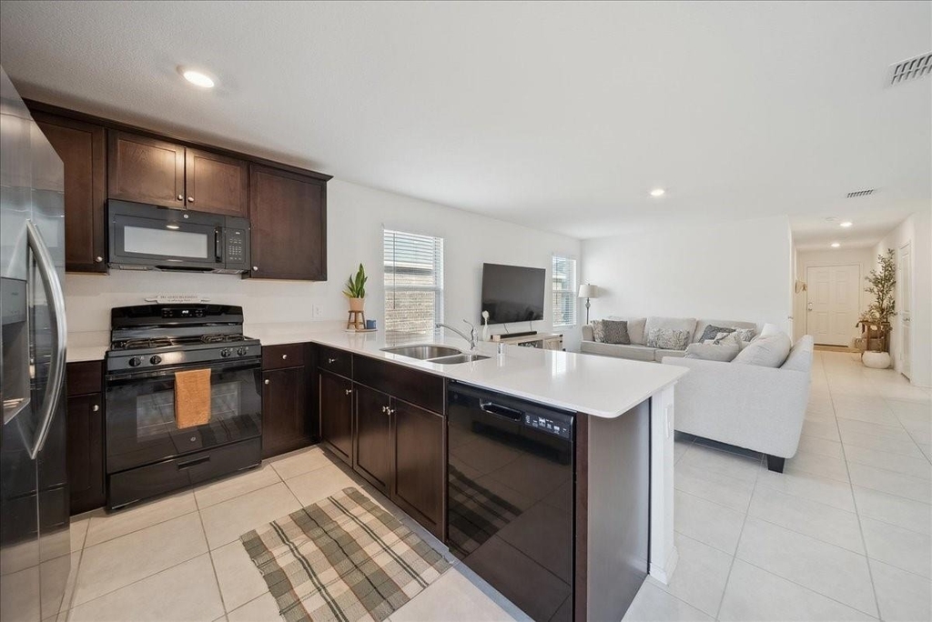 1005 Crestview Drive - Photo 8