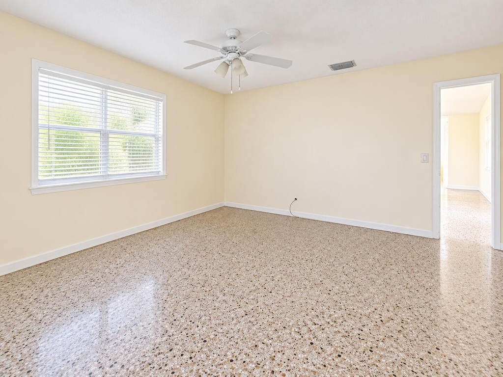 5456 Ne 1st Avenue - Photo 16