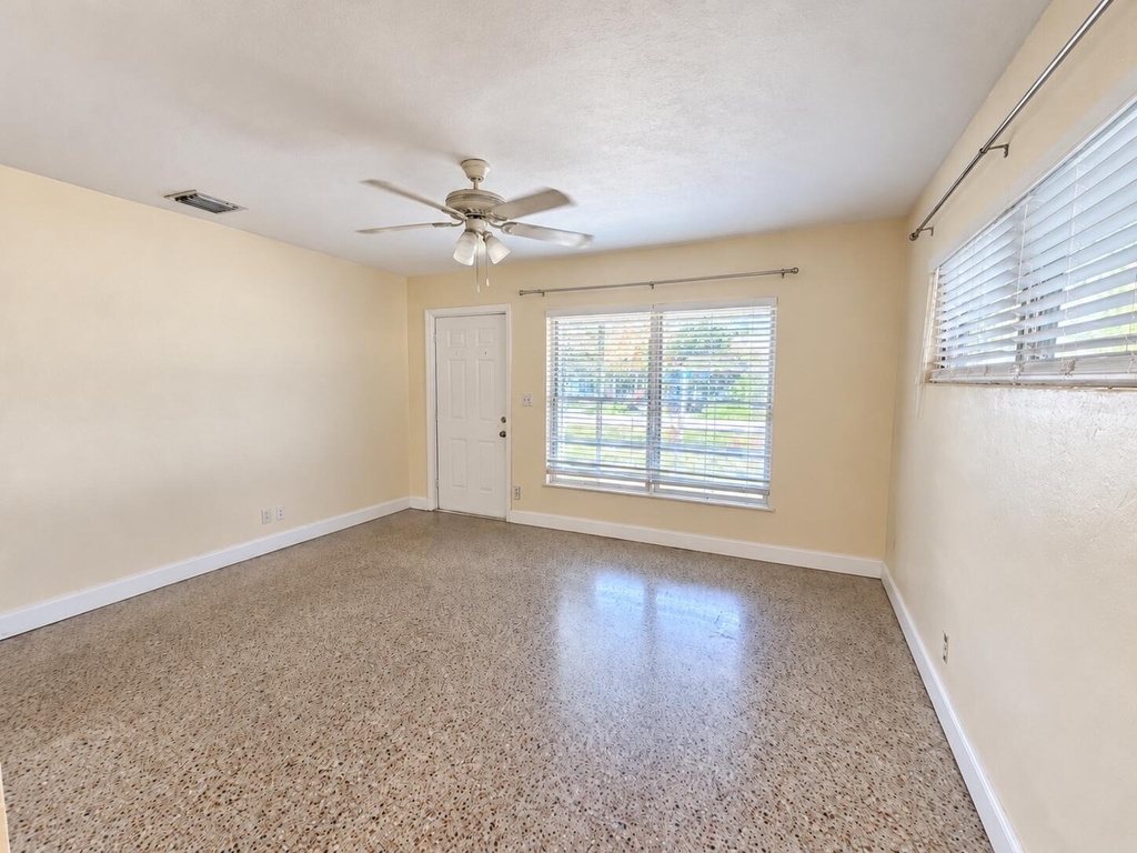 5456 Ne 1st Avenue - Photo 9