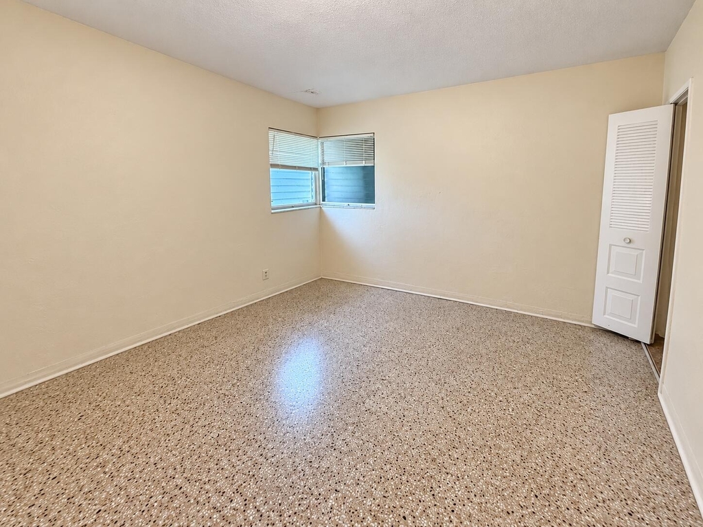 5456 Ne 1st Avenue - Photo 14