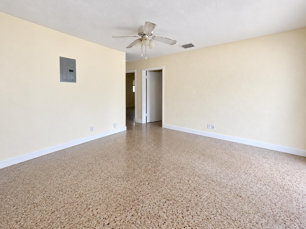 5456 Ne 1st Avenue - Photo 18