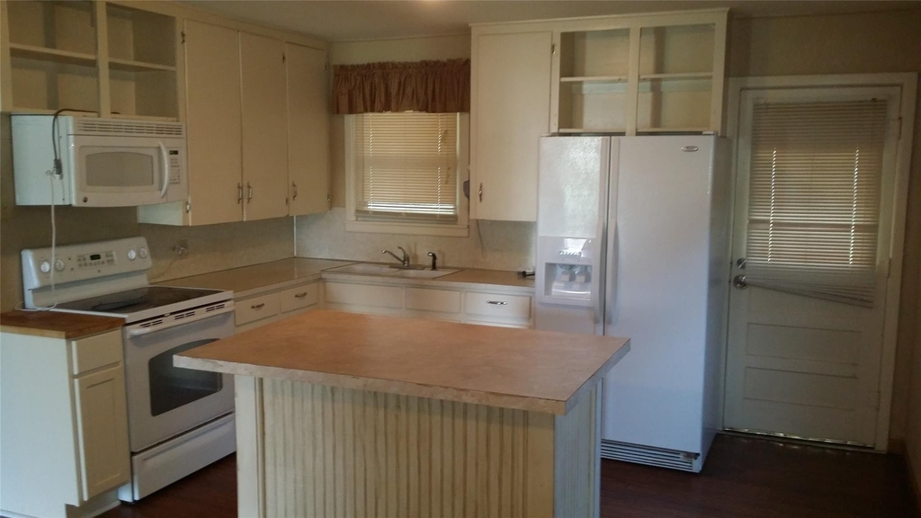 910 Westmoreland Street - Photo 3