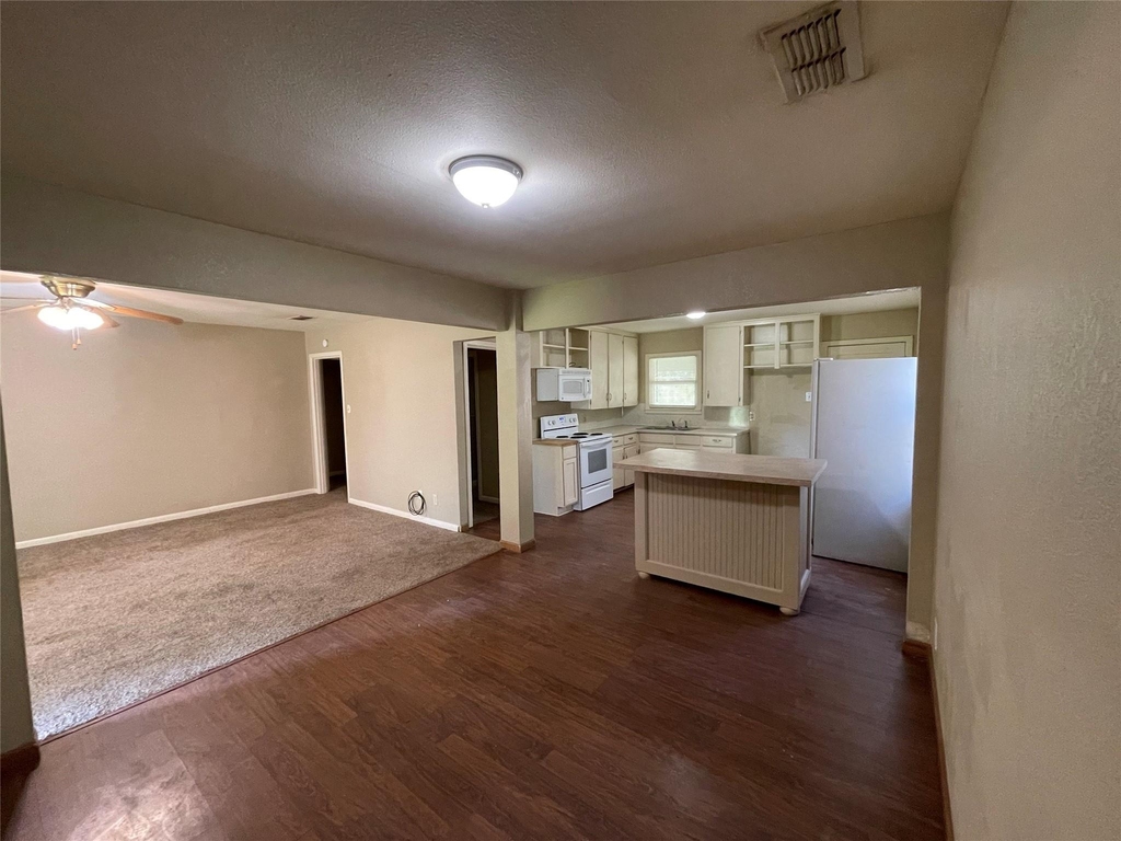 910 Westmoreland Street - Photo 2