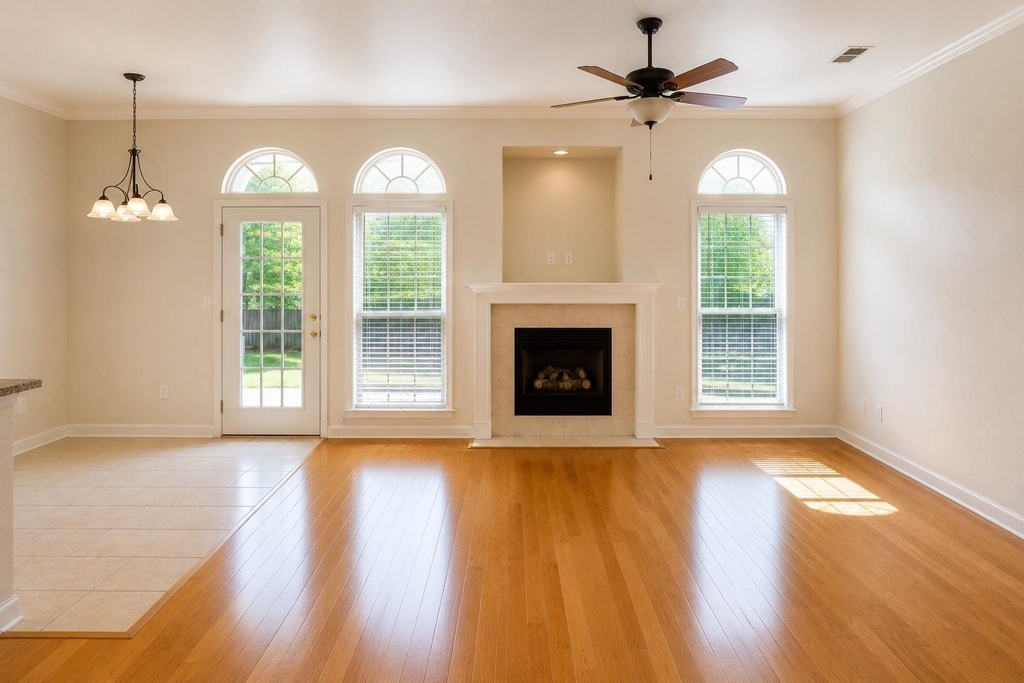 212 Longview Court - Photo 2
