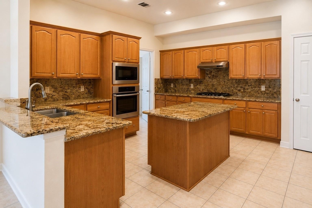 212 Longview Court - Photo 3