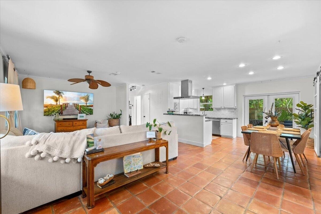 710 Cree Street - Photo 1