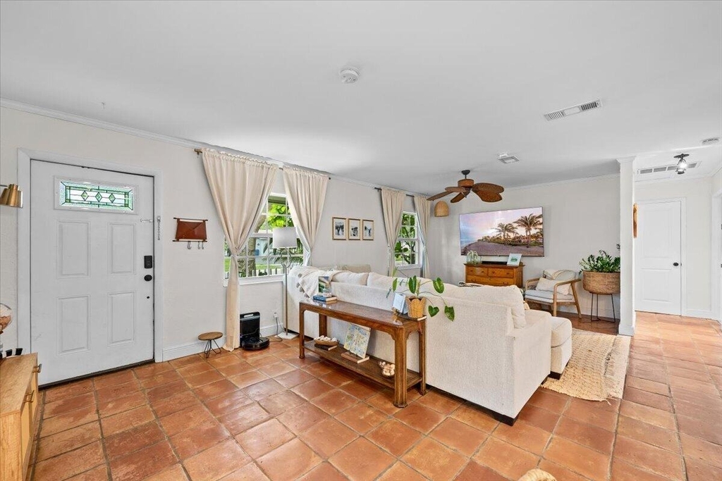 710 Cree Street - Photo 2