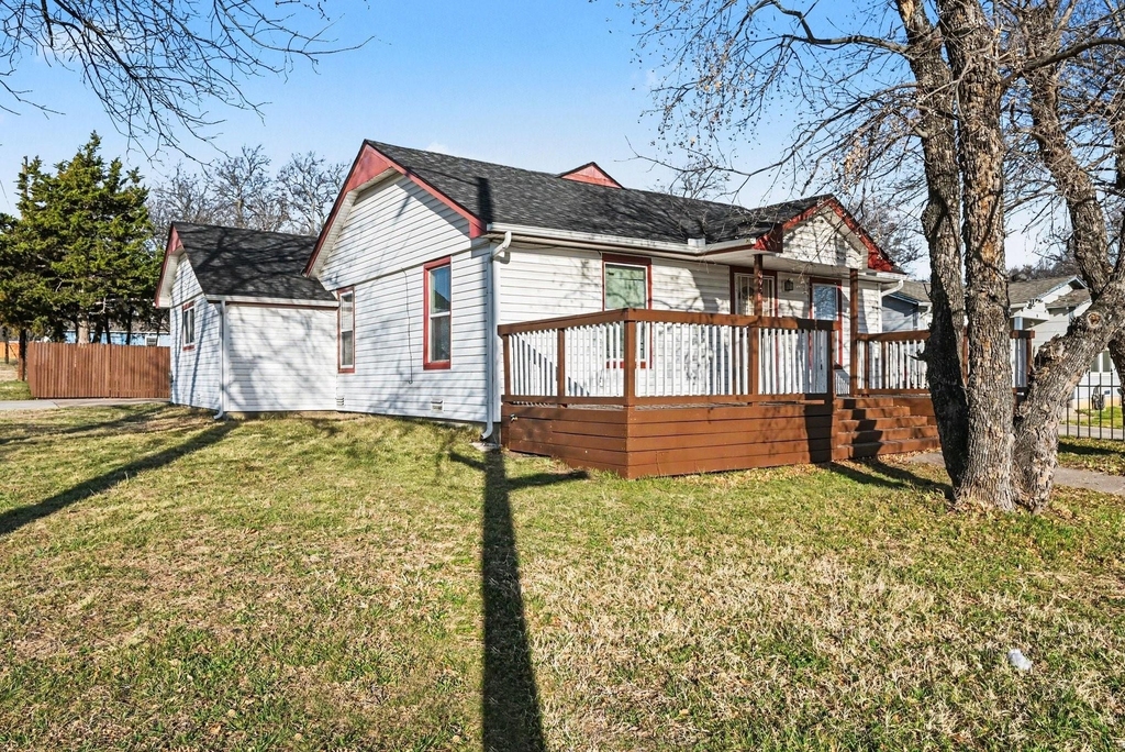 3720 Stanley Avenue - Photo 1