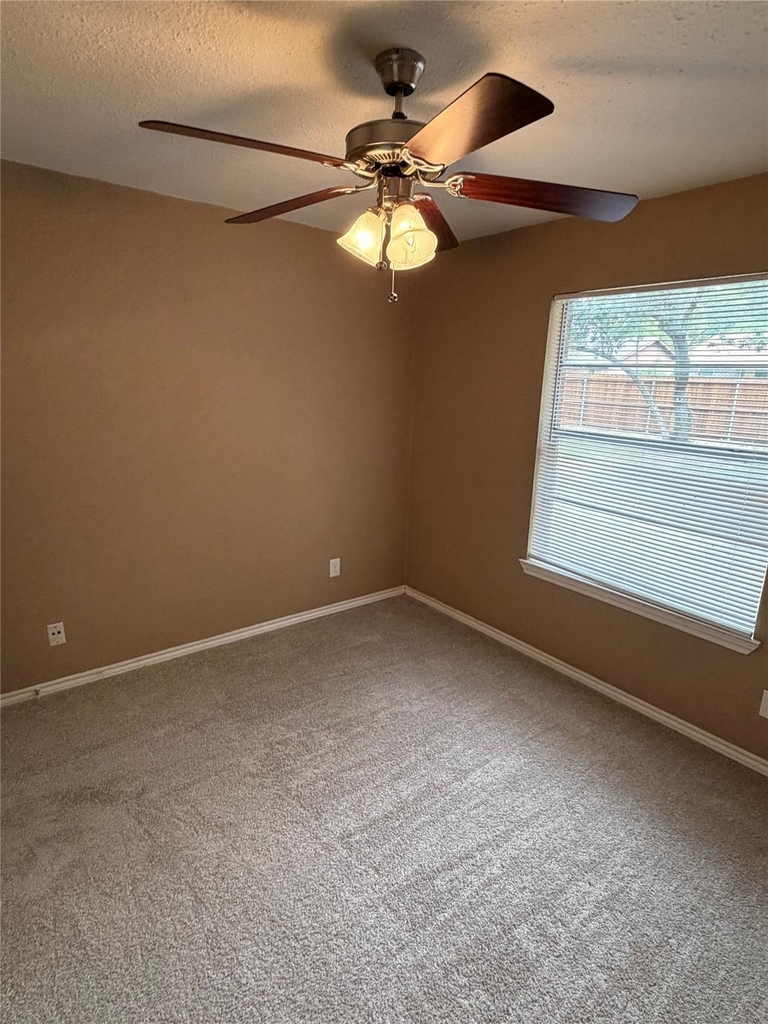 6605 Kitty Drive - Photo 7