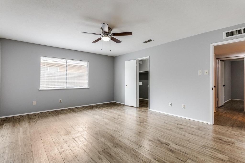 7504 Portman Avenue - Photo 9