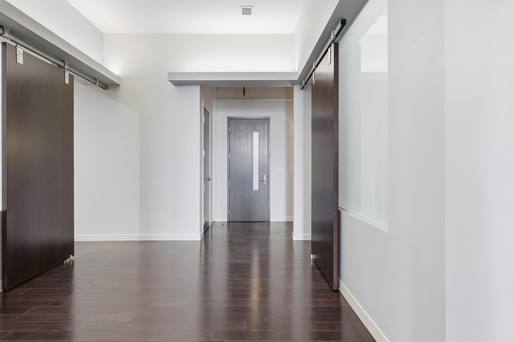 2600 W 7th Street - Photo 6