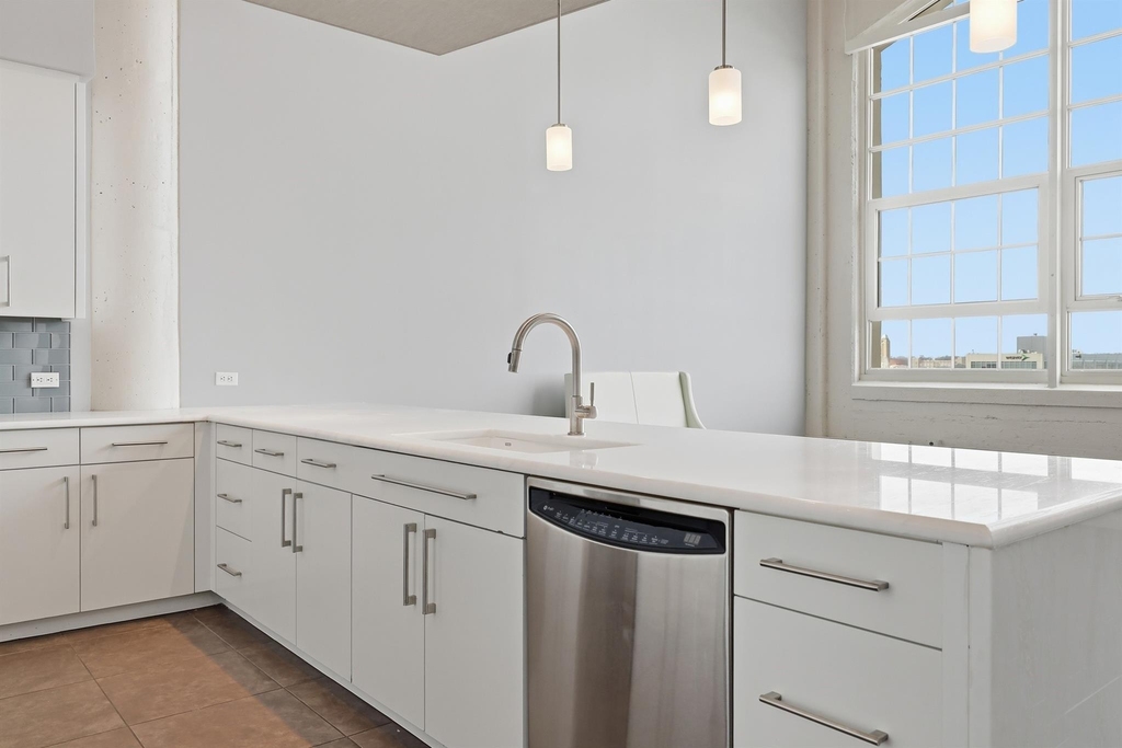 2600 W 7th Street - Photo 18