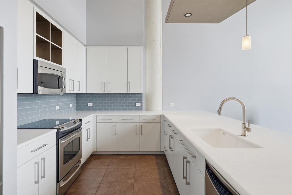 2600 W 7th Street - Photo 17