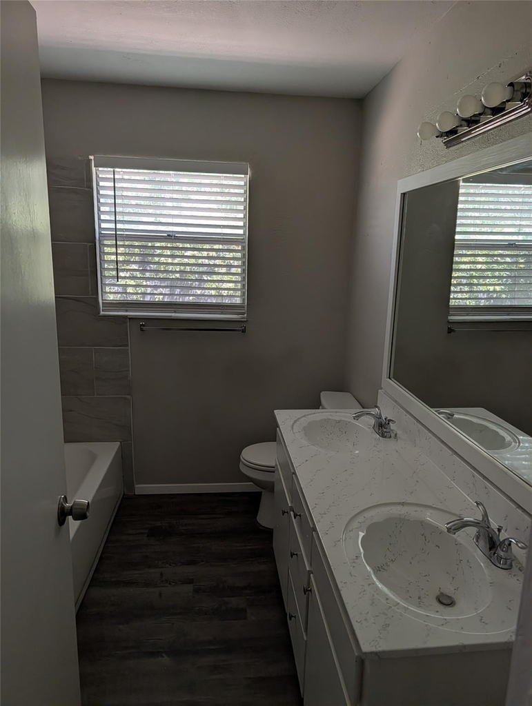 9201 Raymond Avenue - Photo 15