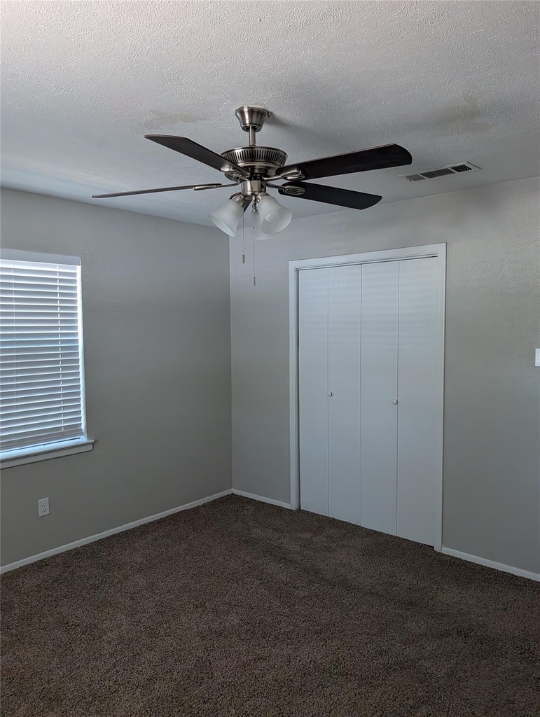 9201 Raymond Avenue - Photo 10
