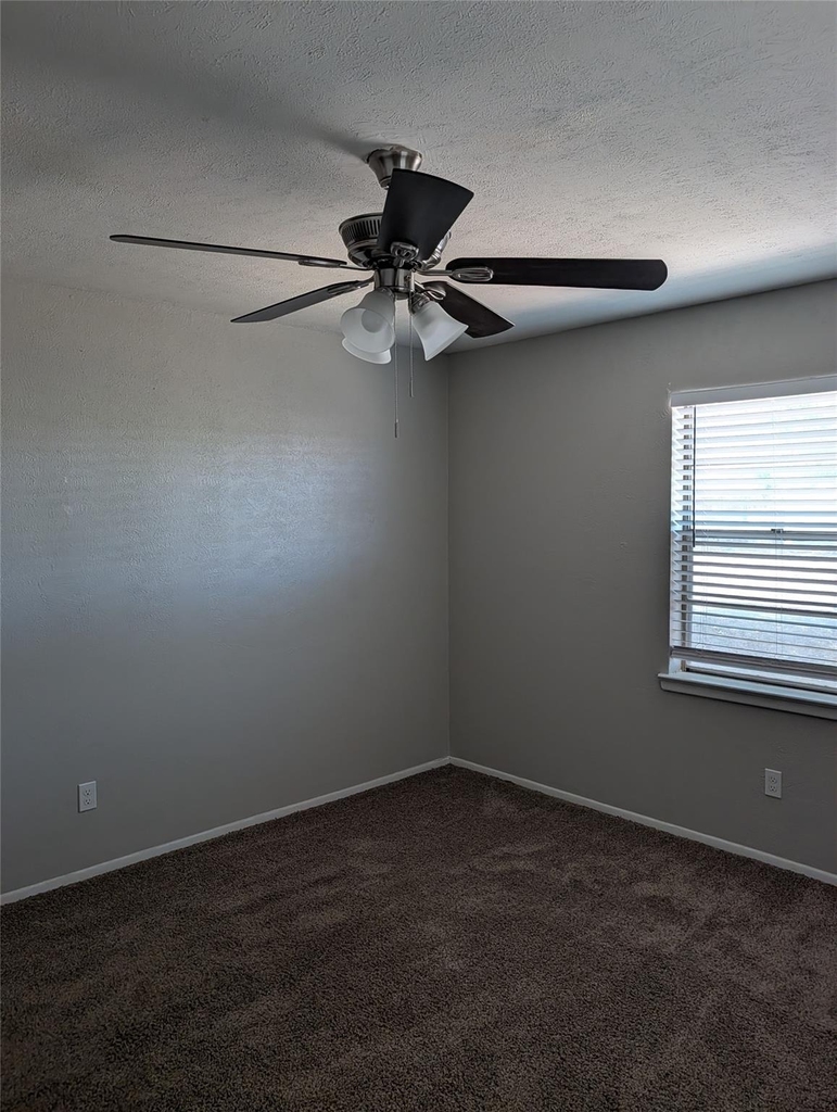 9201 Raymond Avenue - Photo 8