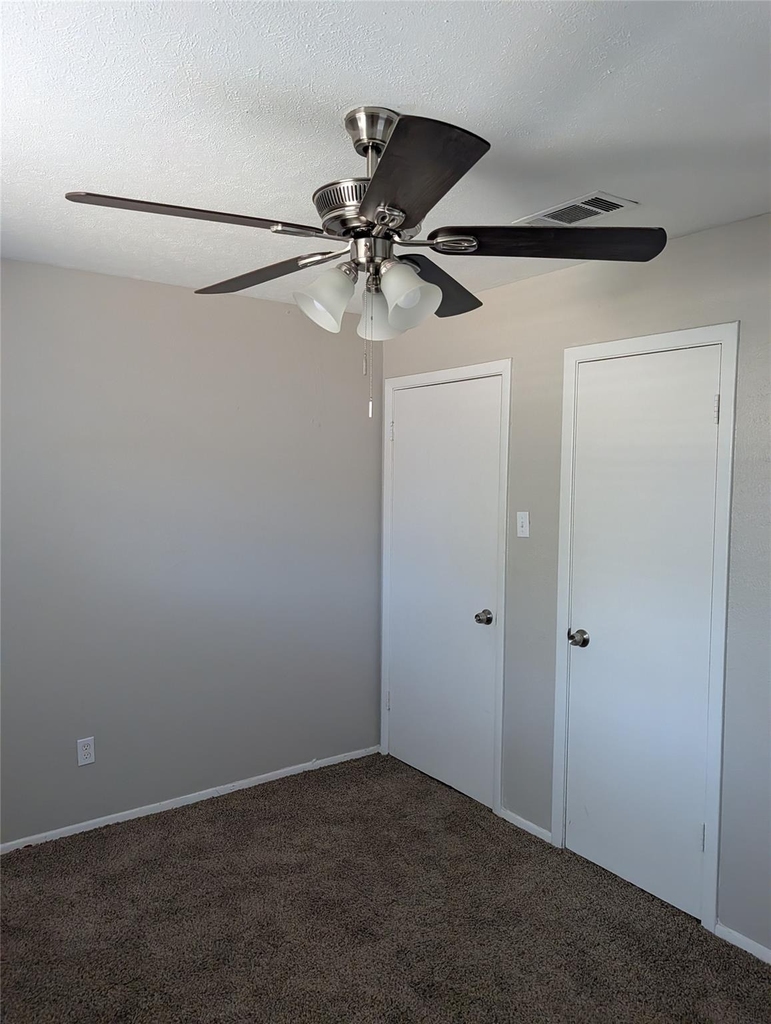 9201 Raymond Avenue - Photo 12