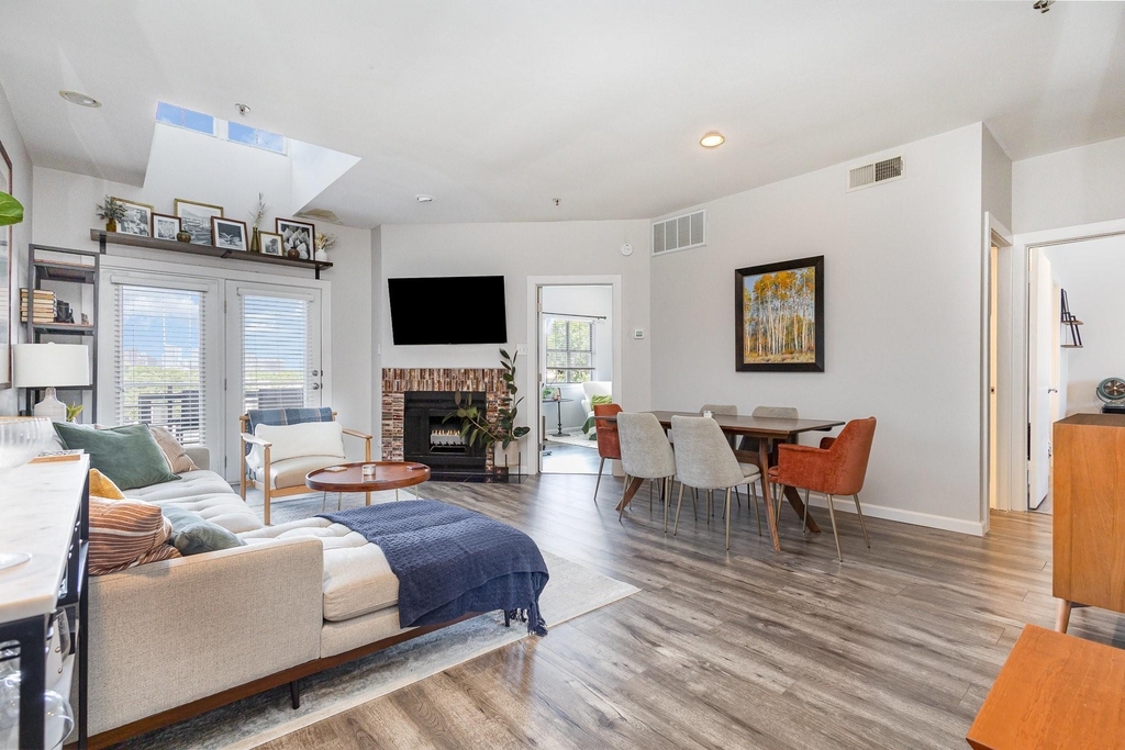 4111 Cole Avenue - Photo 5