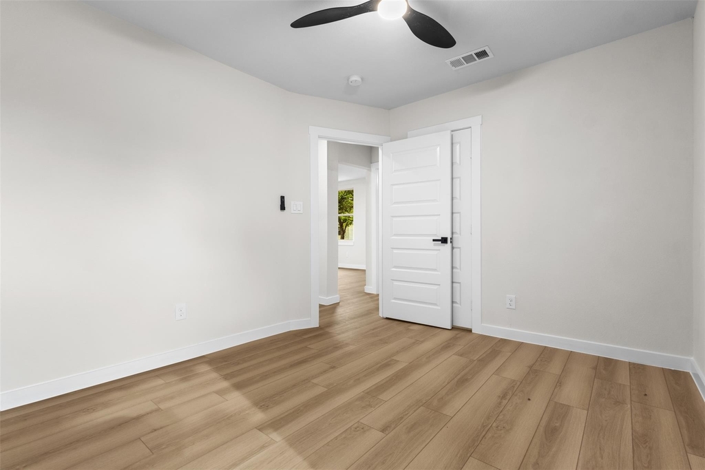 3216 Sharon Street - Photo 9