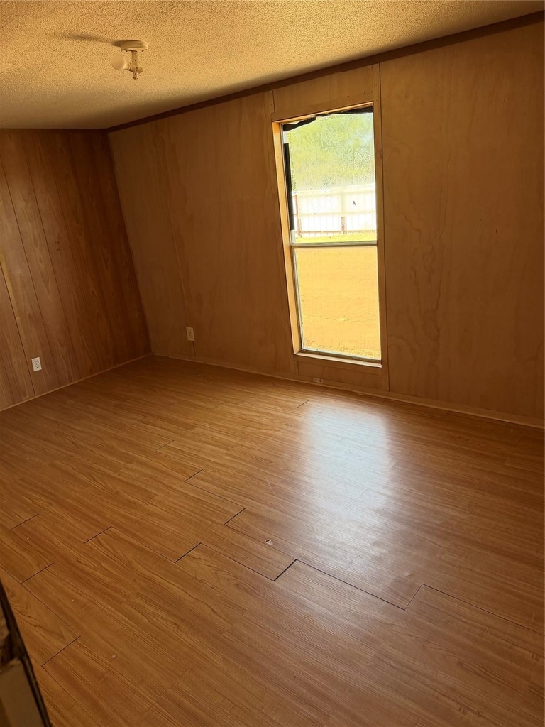 128 Rommel Court - Photo 2