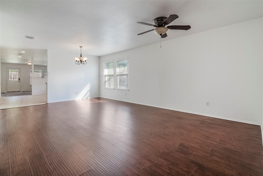 2901 Saddle Drive - Photo 5