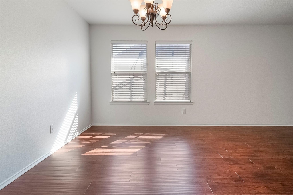 2901 Saddle Drive - Photo 8
