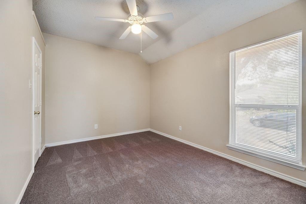 1557 Aberdeen Drive - Photo 17