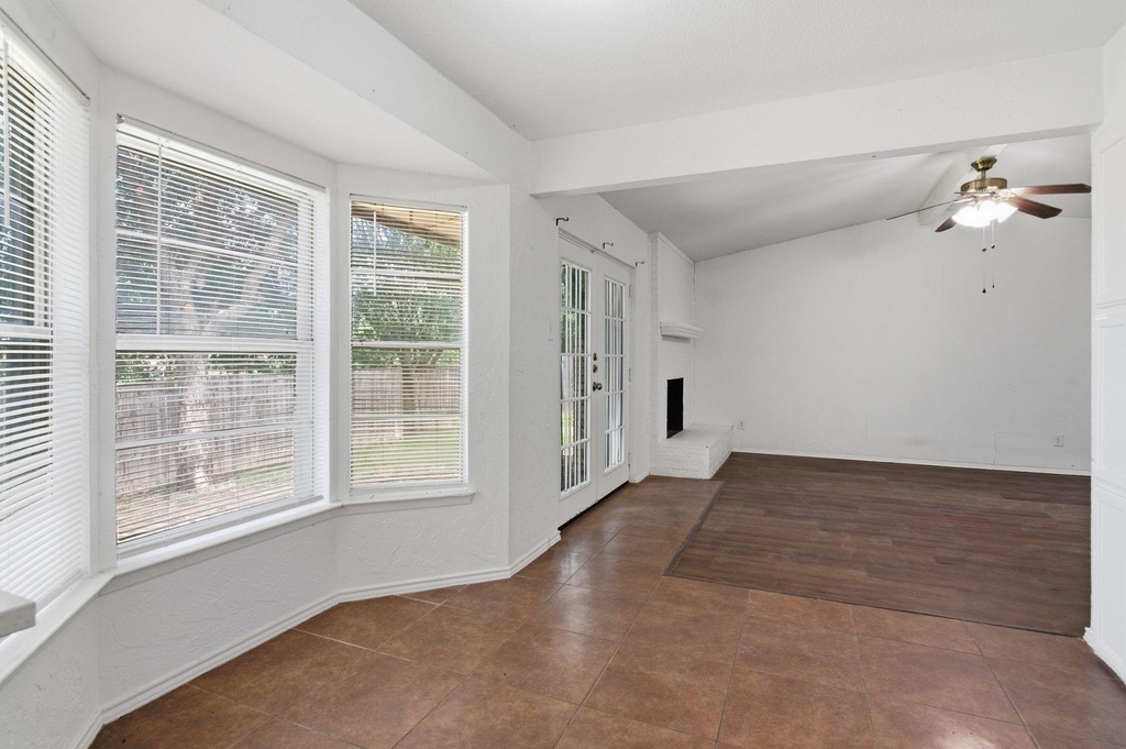 6413 Melinda Court - Photo 13