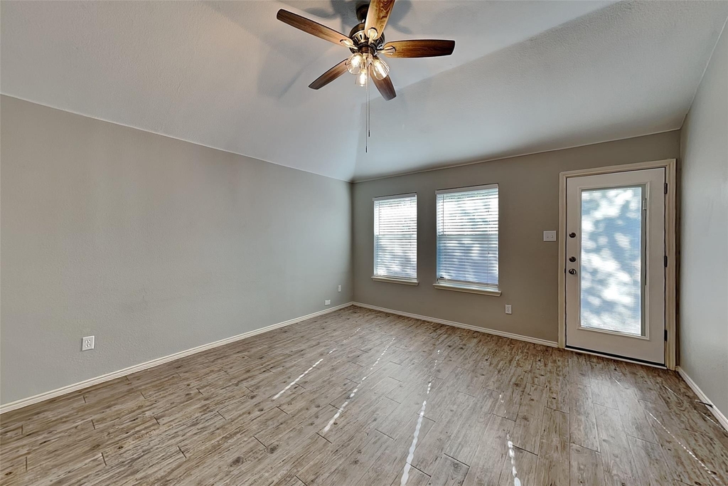 11828 Cottontail Drive - Photo 2