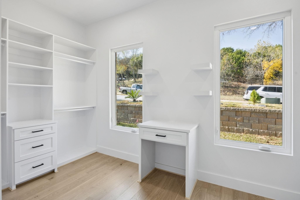 2415 Valley View Drive - Photo 12