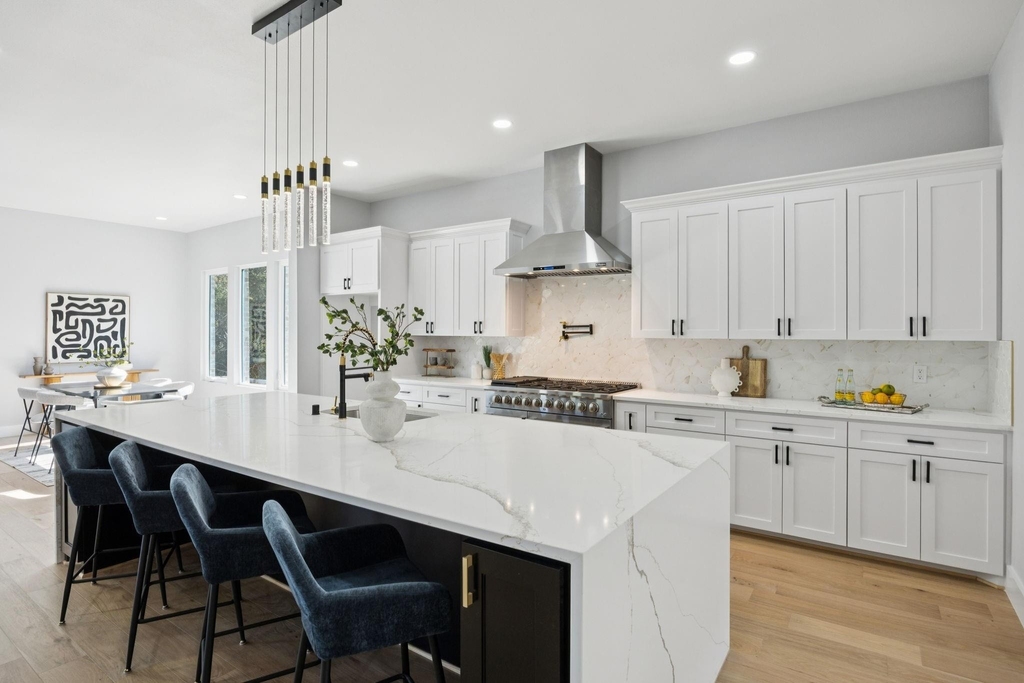 2415 Valley View Drive - Photo 4