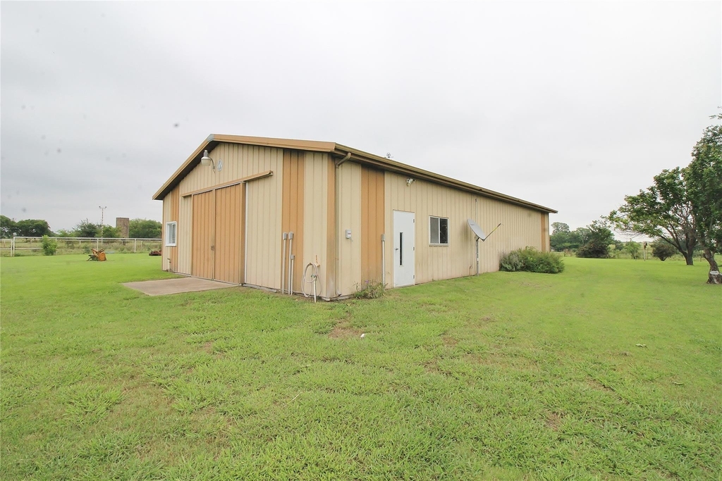 8150 Bob White Road - Photo 34