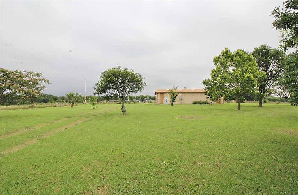 8150 Bob White Road - Photo 33