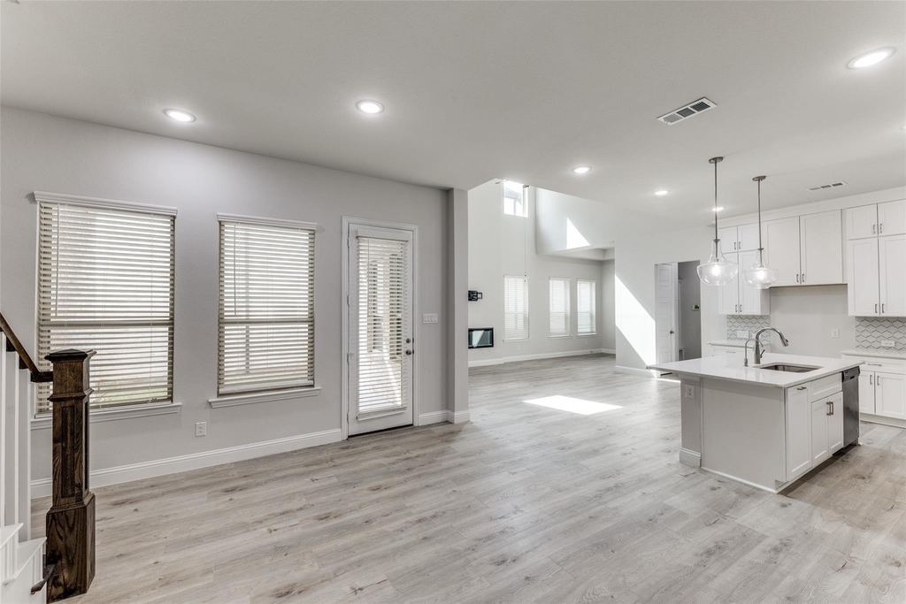 4592 Refugio Drive - Photo 10
