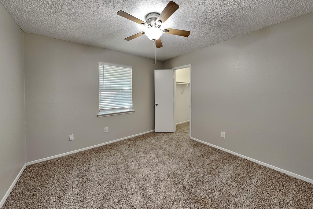 2424 Meadow Creek - Photo 15