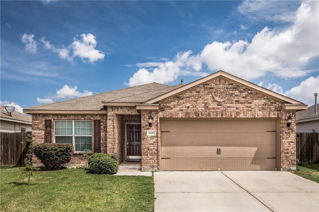 600 Noble Grove Lane - Photo 0