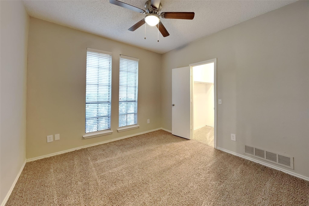 3252 Sugarbush Drive - Photo 15