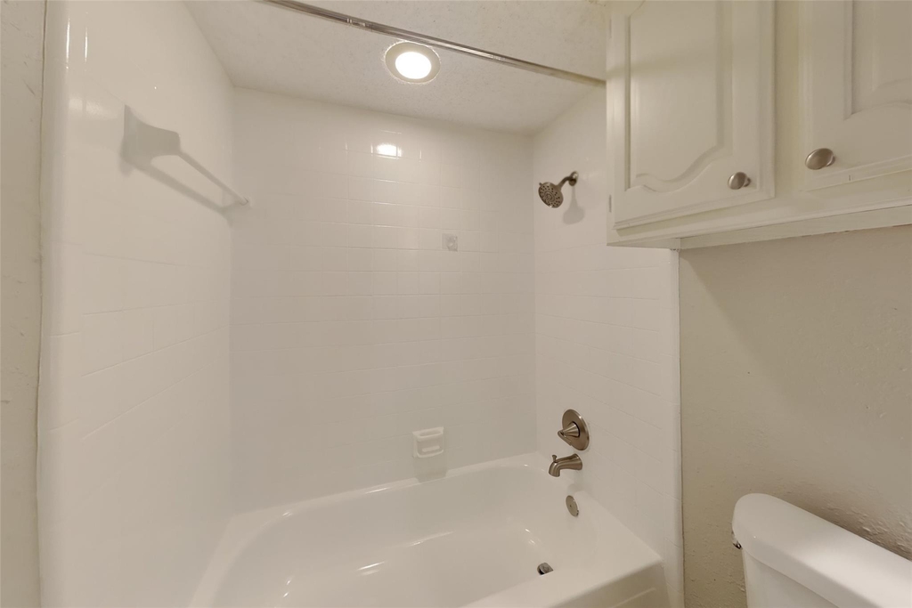3252 Sugarbush Drive - Photo 18