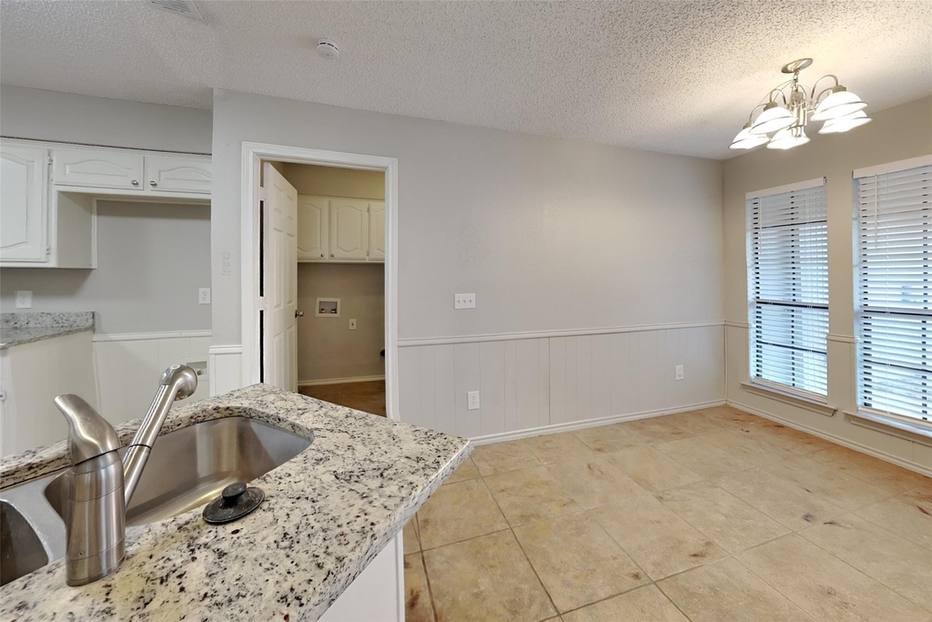 3252 Sugarbush Drive - Photo 7