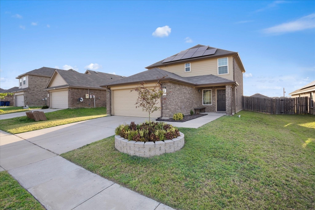 1604 Blue Jay Drive - Photo 0