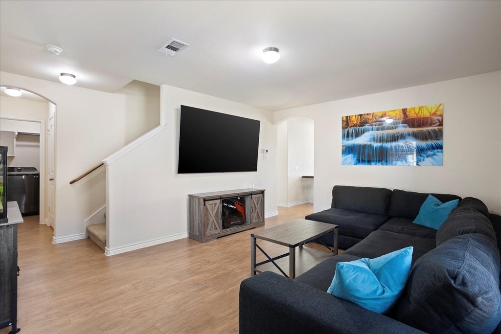 1604 Blue Jay Drive - Photo 4