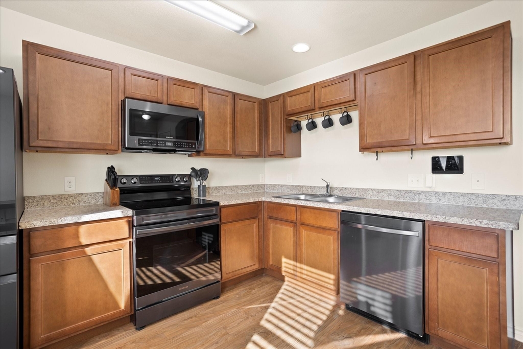 1604 Blue Jay Drive - Photo 13